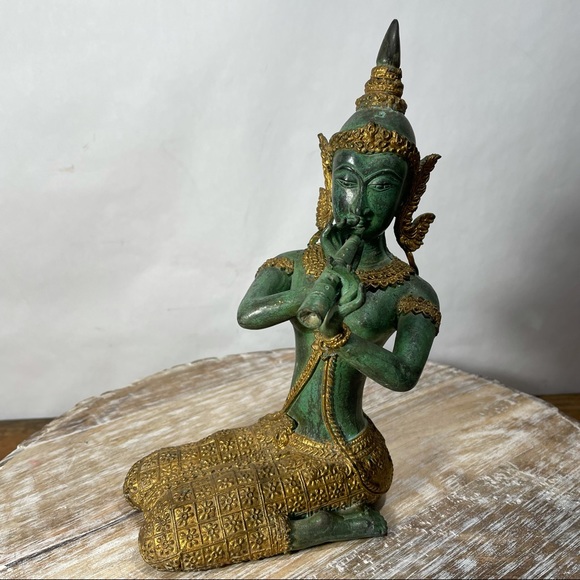 Vintage Thai bronze figurine musician